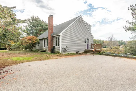 339 Wadleigh Falls Road Newmarket NH 03857