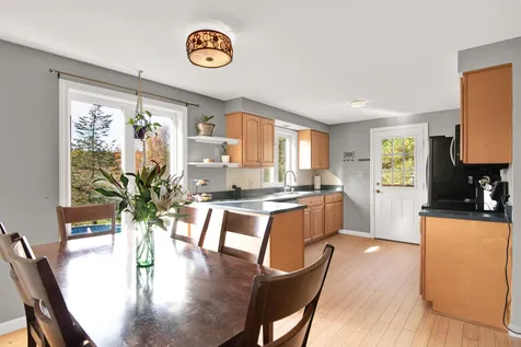339 Wadleigh Falls Road Newmarket NH 03857