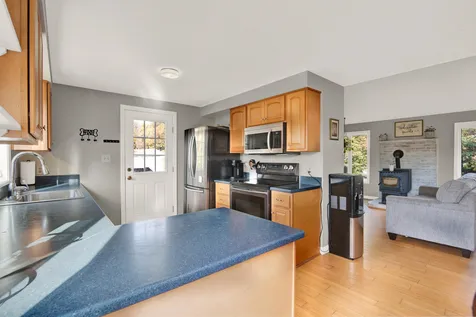 339 Wadleigh Falls Road Newmarket NH 03857