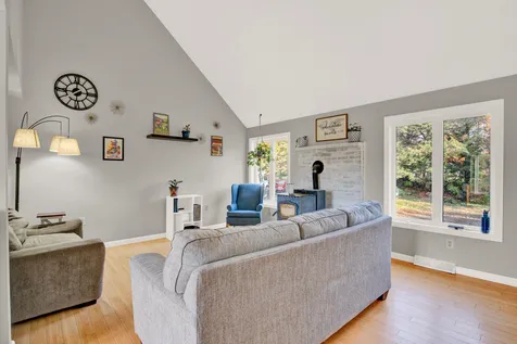 339 Wadleigh Falls Road Newmarket NH 03857