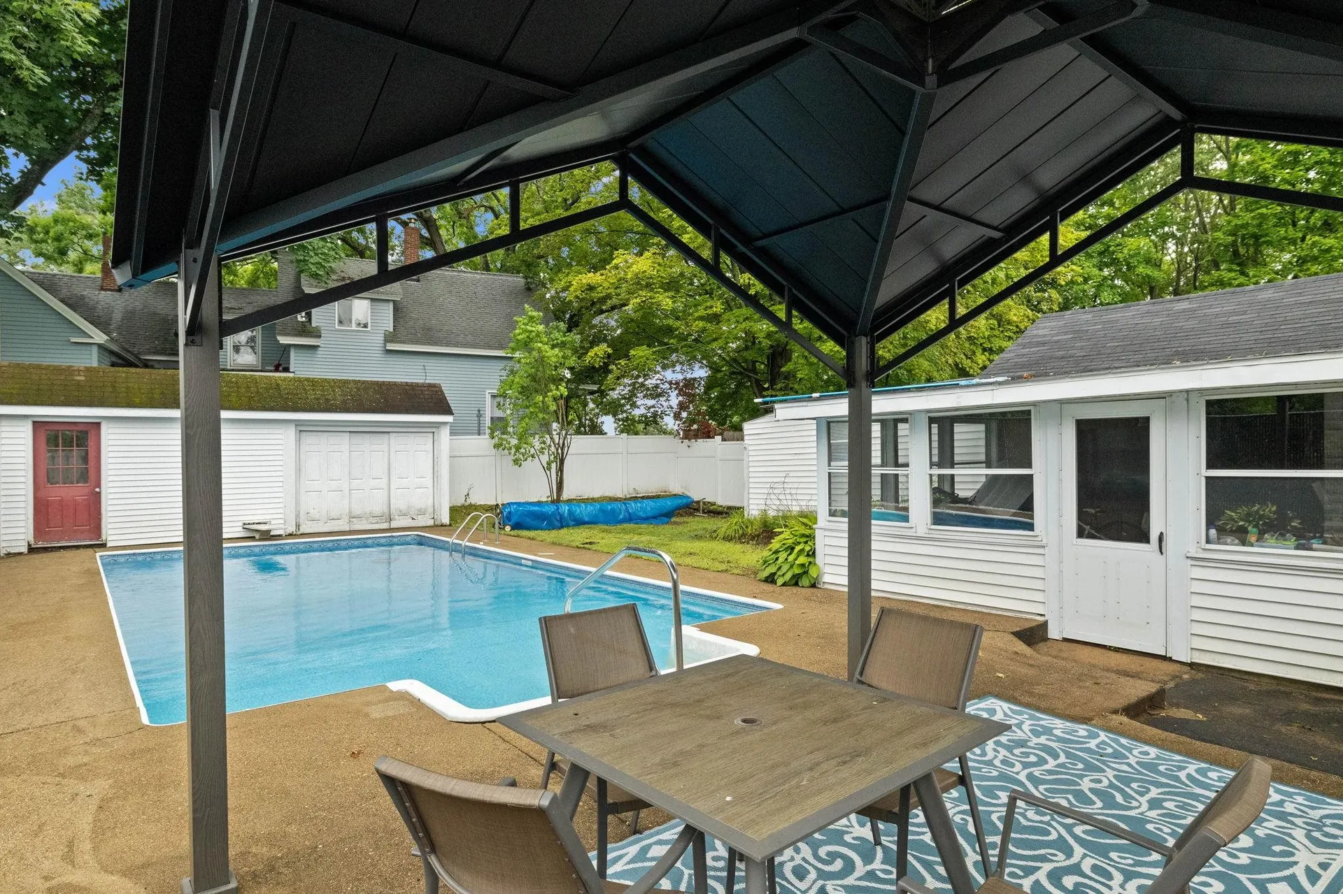 131 Pine Street Laconia NH 03246