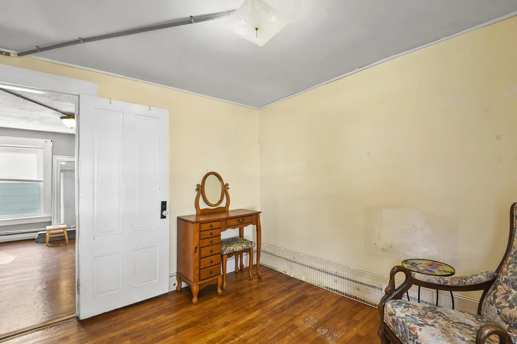 18 Broadway Pembroke NH 03275