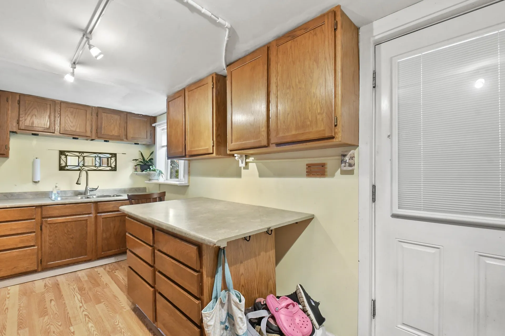 18 Broadway Pembroke NH 03275