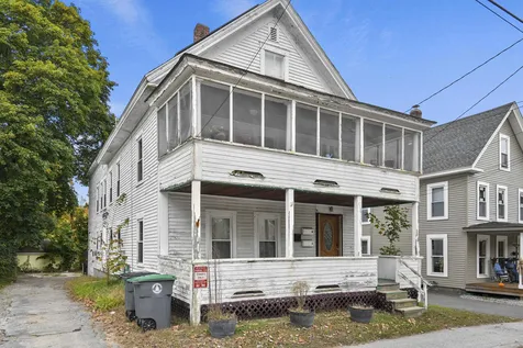18 Broadway Pembroke NH 03275