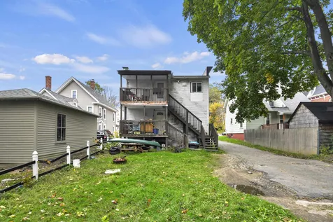 18 Broadway Pembroke NH 03275