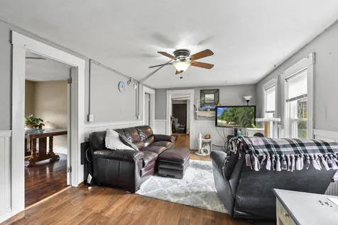 18 Broadway Pembroke NH 03275