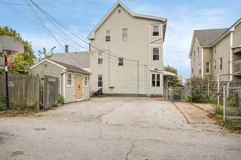 410 Auburn Street Manchester NH 03103