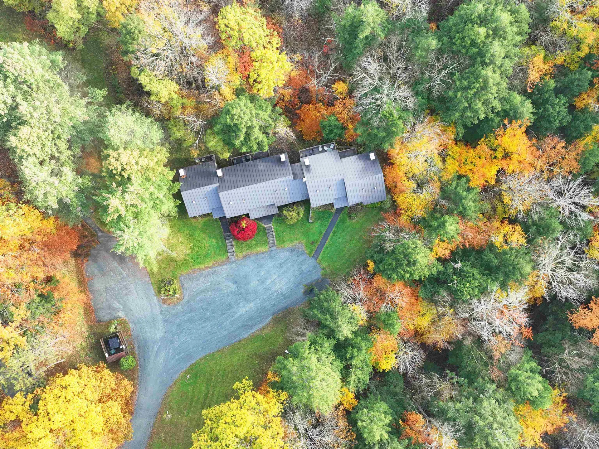 383 Old Quechee Road Hartford VT 05059