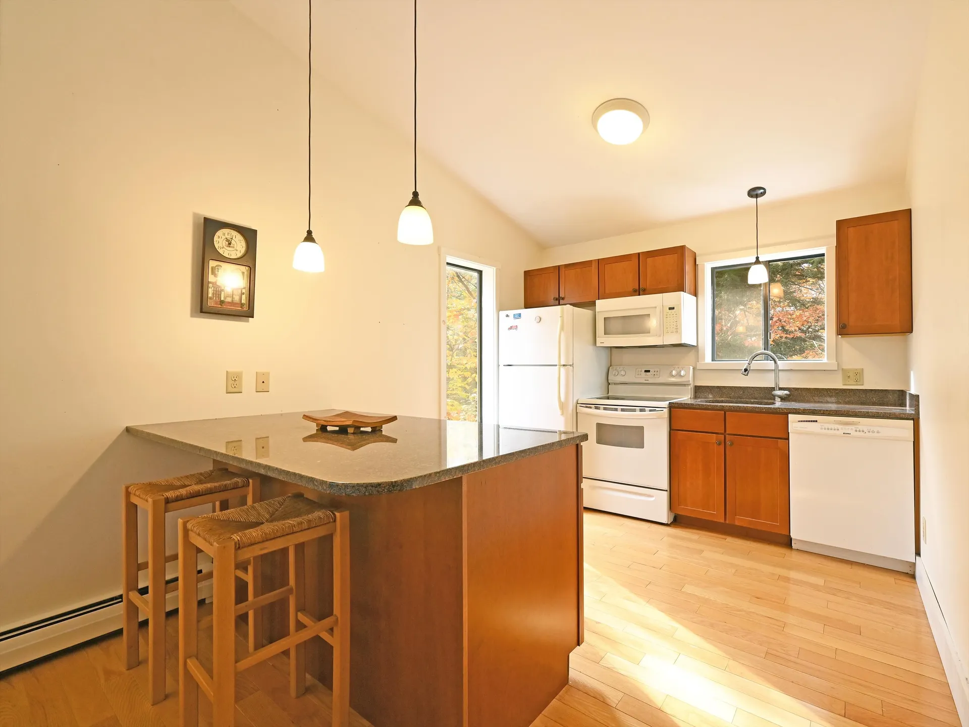 383 Old Quechee Road Hartford VT 05059
