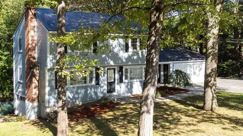 17 Horseshoe Drive Derry NH 03038