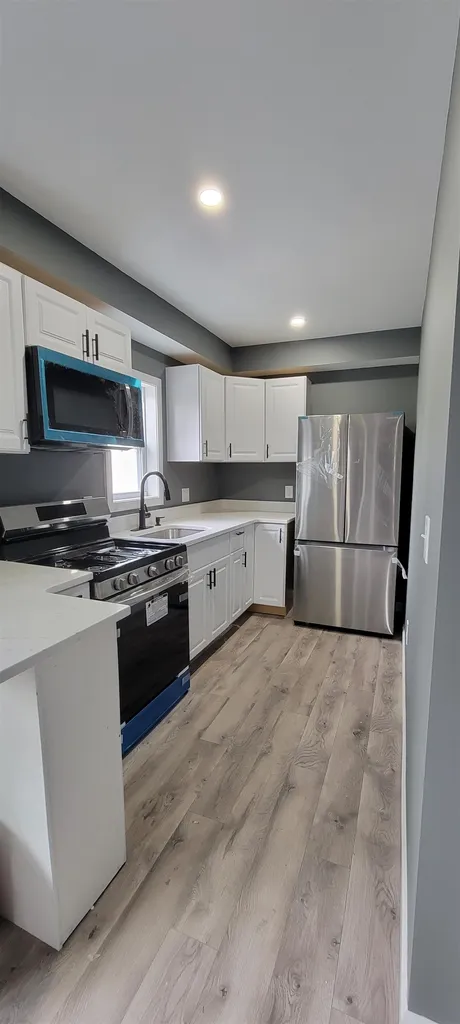 33 Haines Street Nashua NH 03060