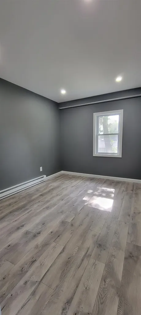 33 Haines Street Nashua NH 03060