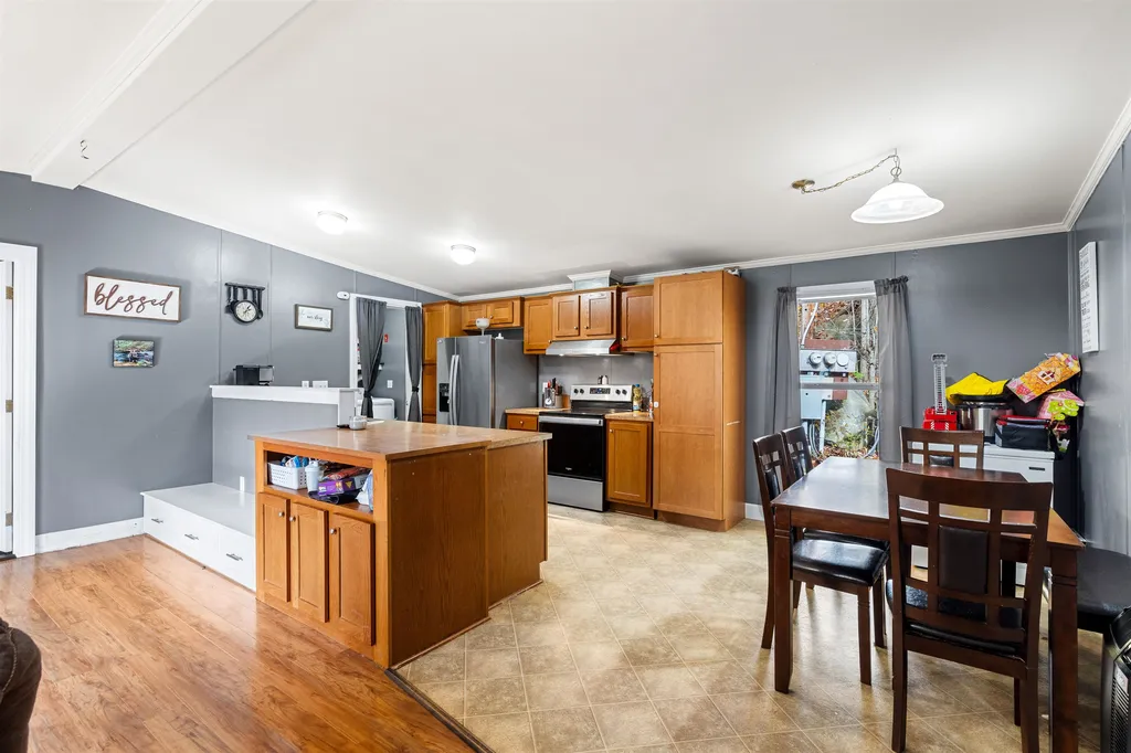27 Hillside Drive Allenstown NH 03275