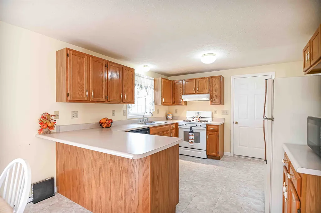 109 Windflower Drive Manchester NH 03109