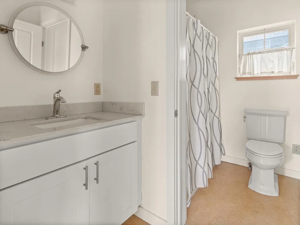 12 North Street Bristol VT 05443