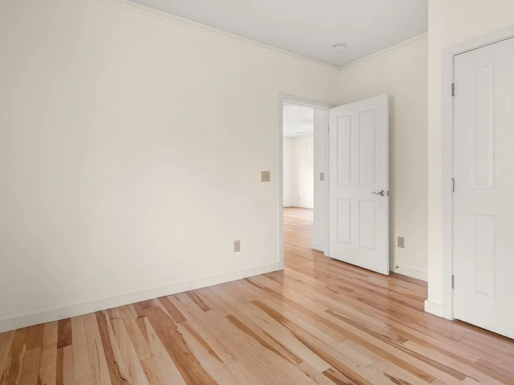 12 North Street Bristol VT 05443