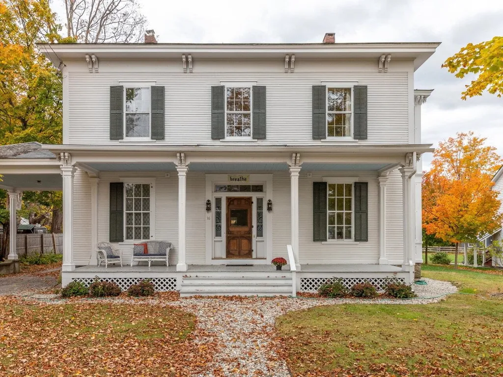 12 North Street Bristol VT 05443