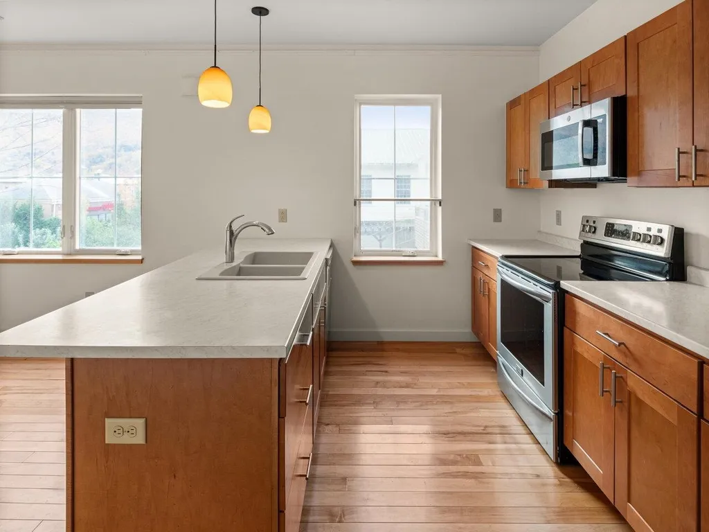 12 North Street Bristol VT 05443