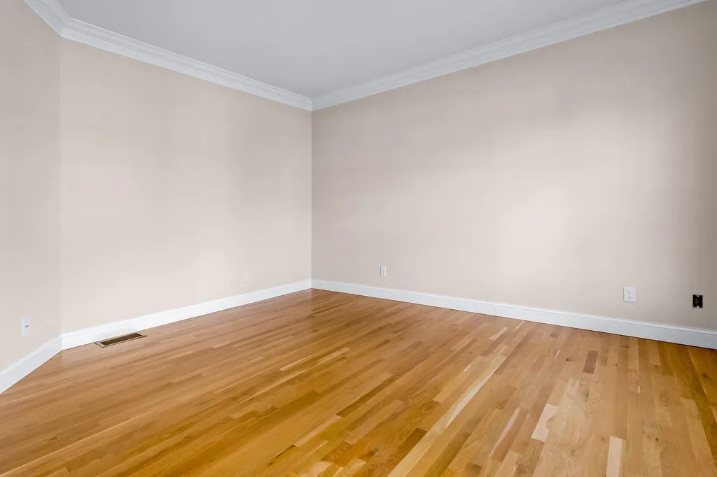 143 Brookview Drive Hooksett NH 03106
