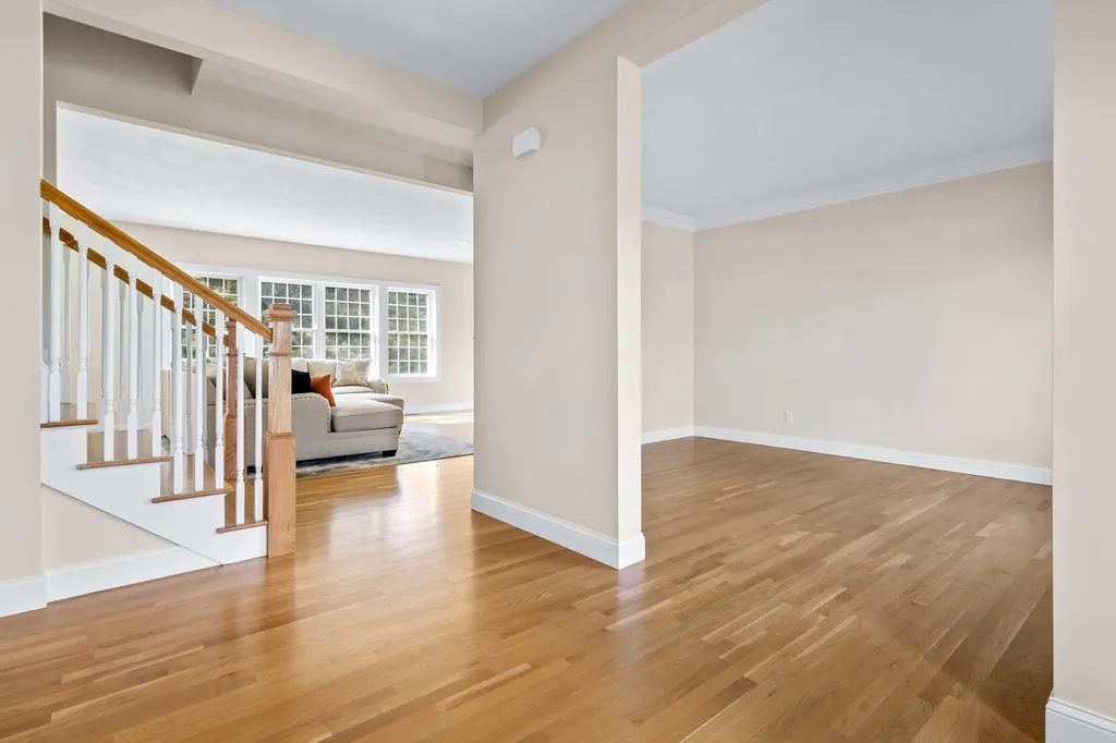 143 Brookview Drive Hooksett NH 03106