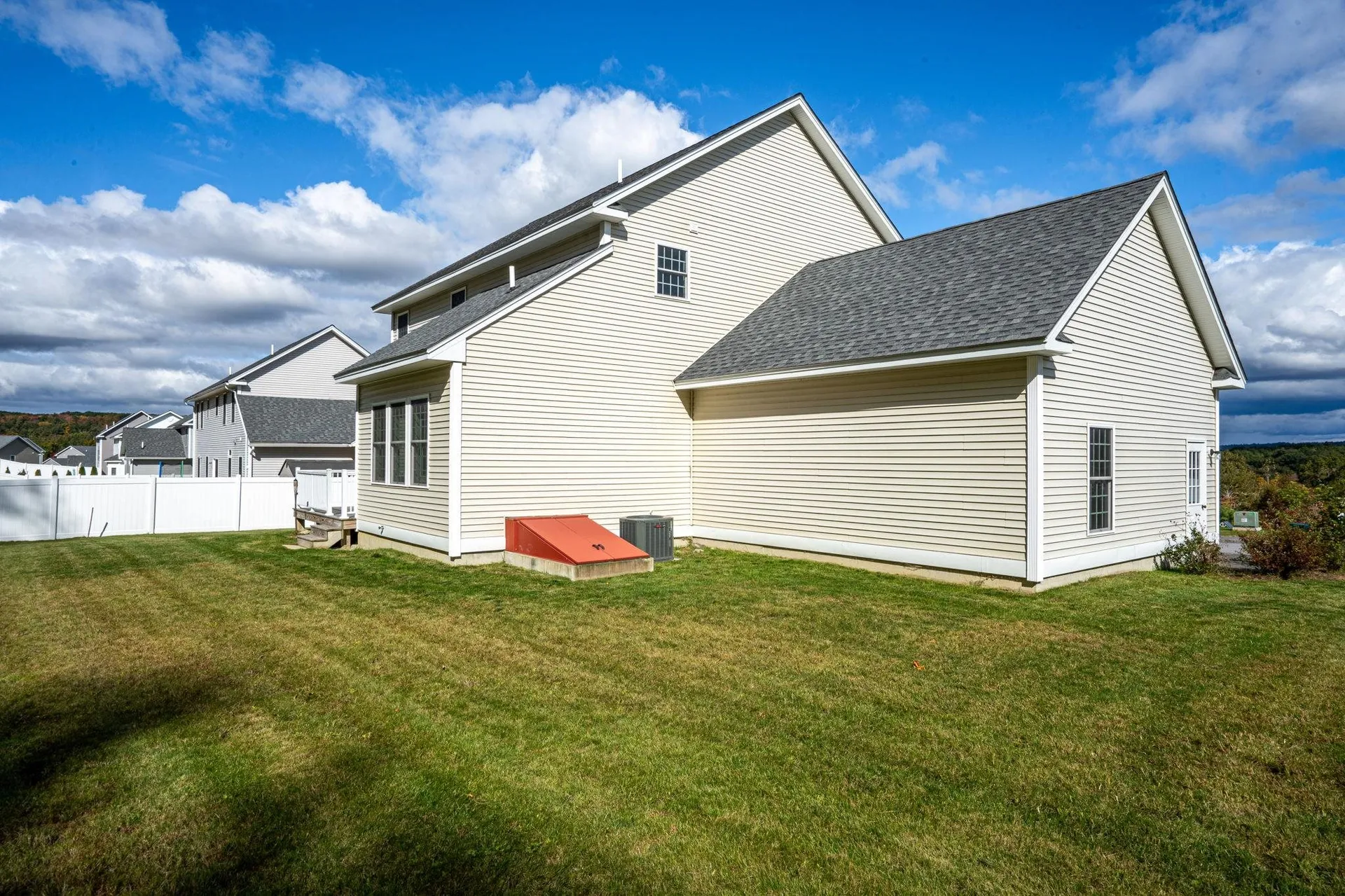 143 Brookview Drive Hooksett NH 03106
