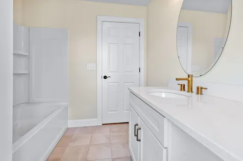 143 Brookview Drive Hooksett NH 03106