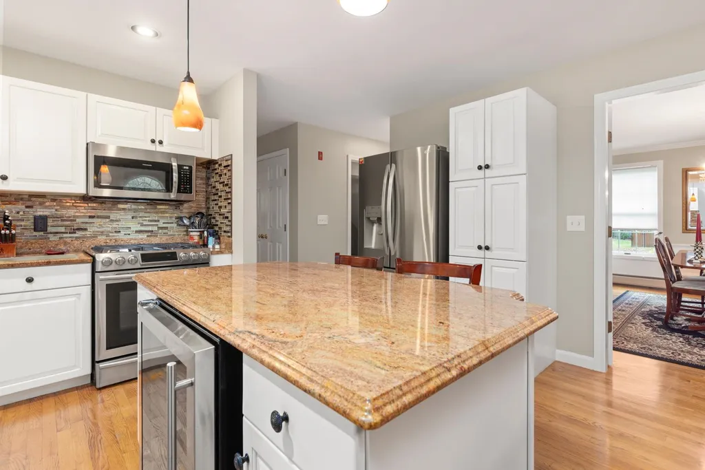 22 Saint Cyr Drive Hampton NH 03862
