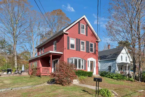10 Berry Court Farmington NH 03835