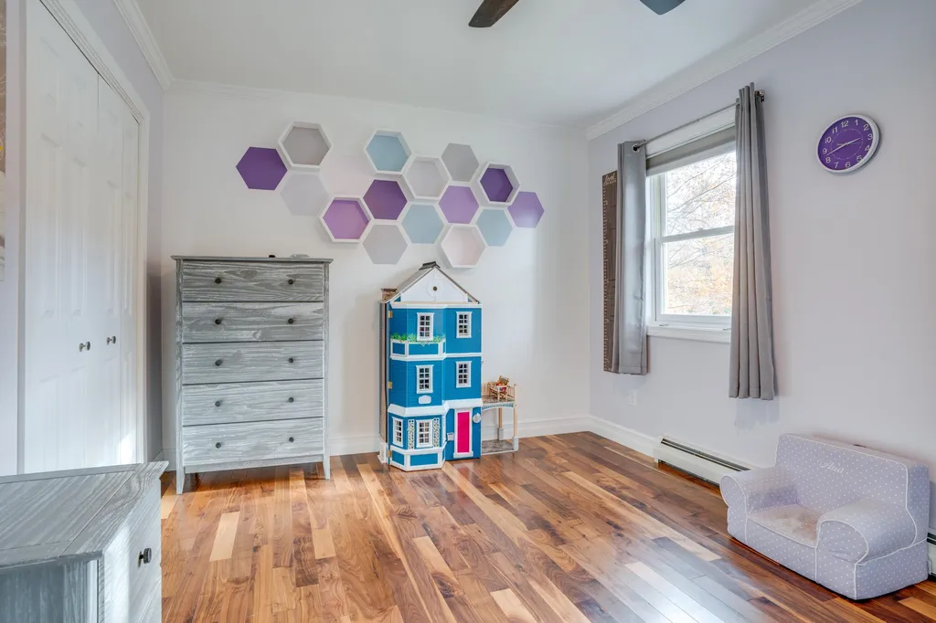 33 Hillside Circle Essex VT 05452