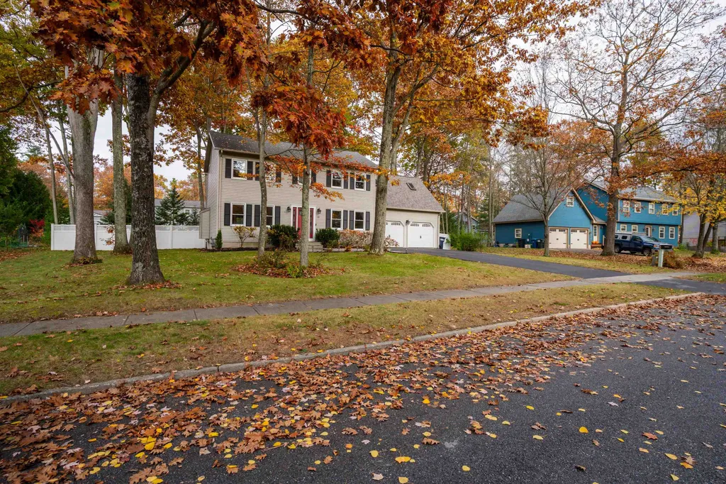 33 Hillside Circle Essex VT 05452