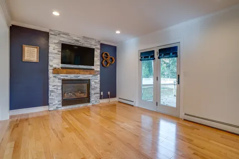 33 Hillside Circle Essex VT 05452