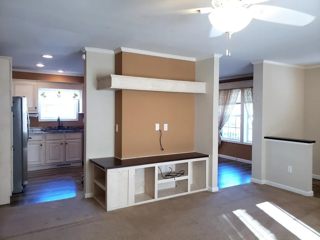 155 Thistle Way Manchester NH 03109