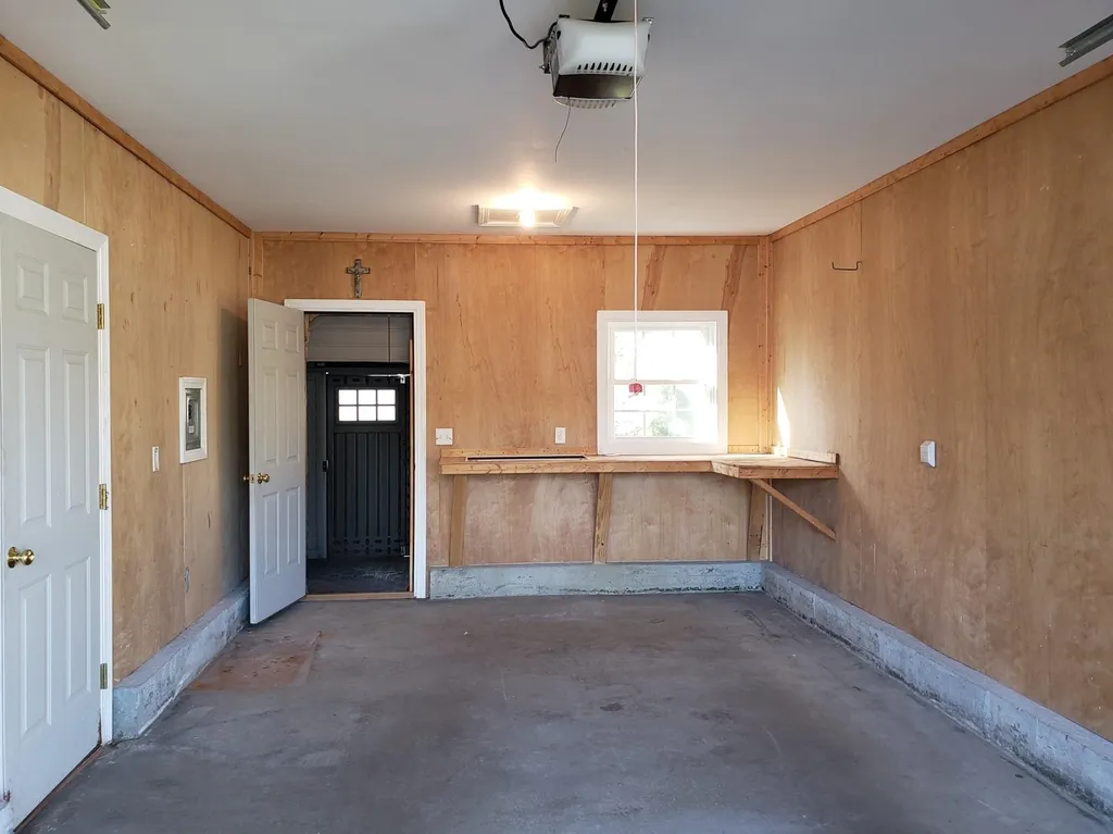 155 Thistle Way Manchester NH 03109