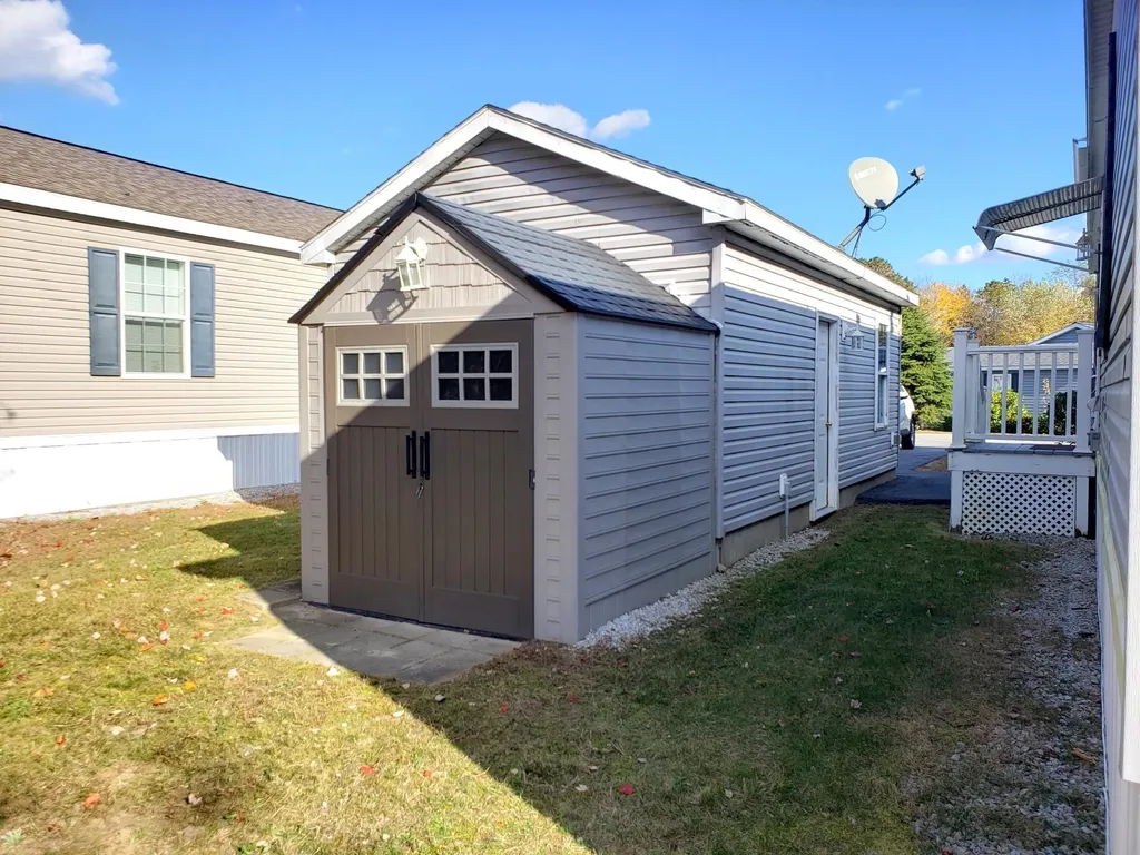 155 Thistle Way Manchester NH 03109