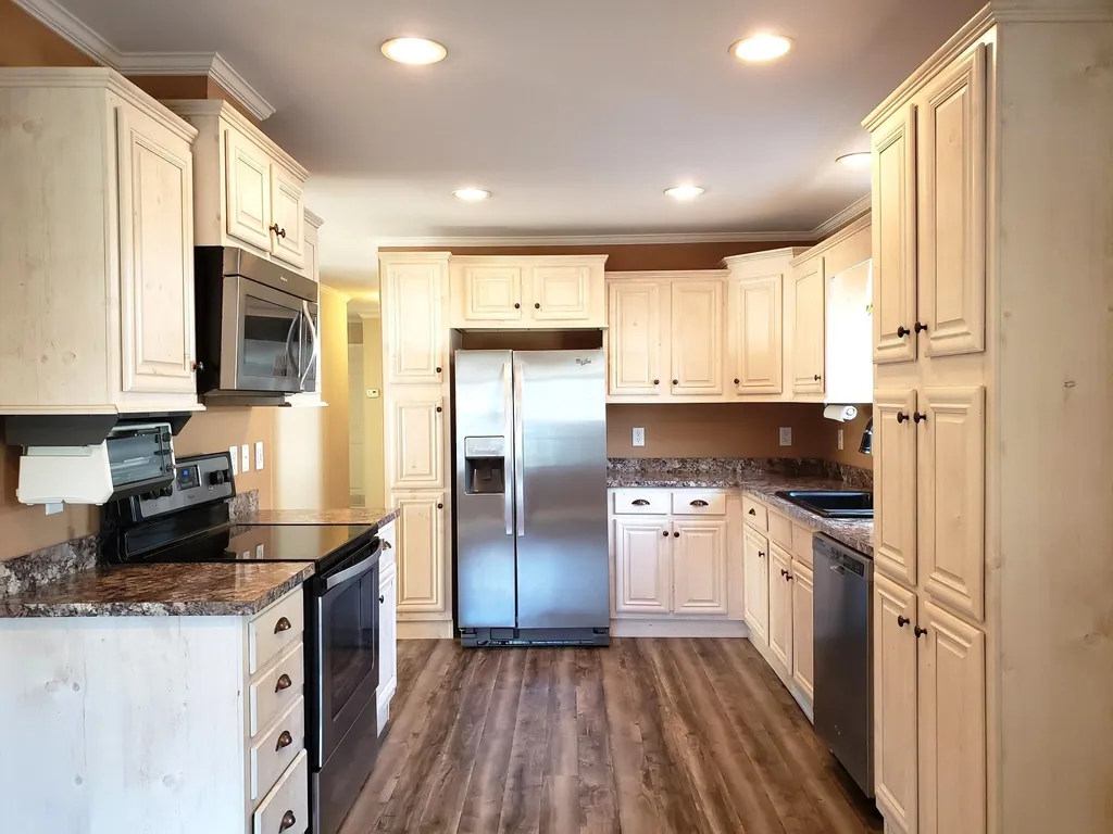 155 Thistle Way Manchester NH 03109