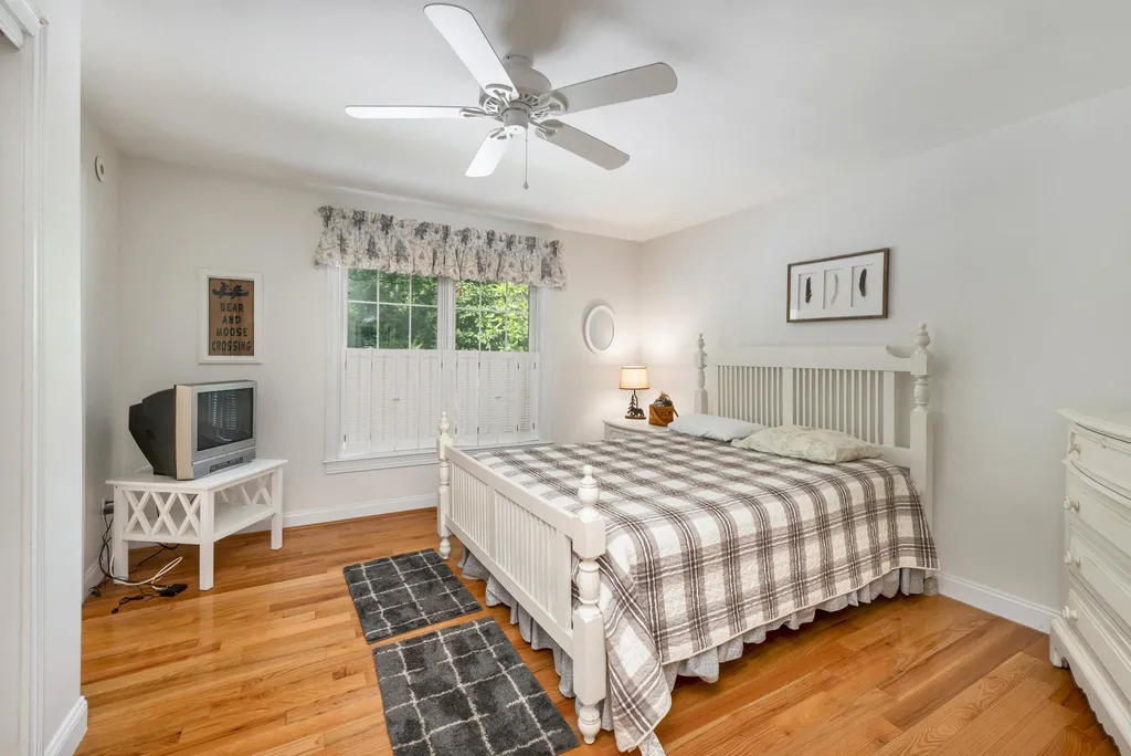 47 Winterhaven Road Wolfeboro NH 03894