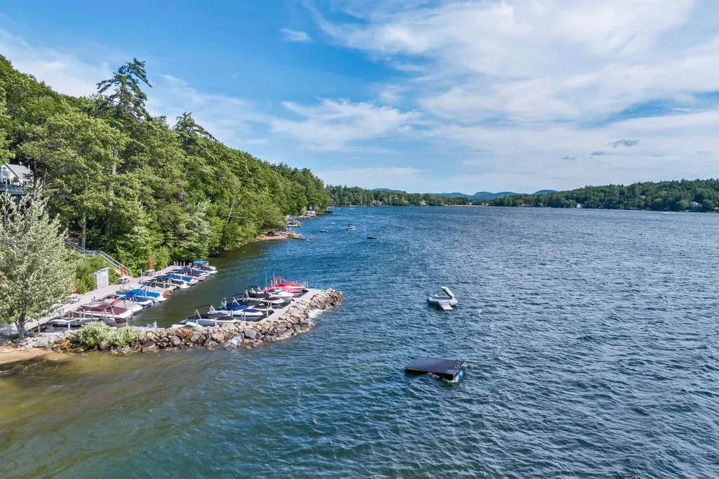 47 Winterhaven Road Wolfeboro NH 03894