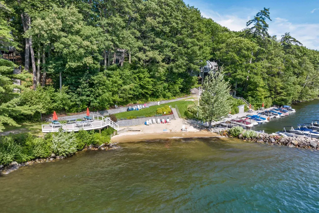 47 Winterhaven Road Wolfeboro NH 03894