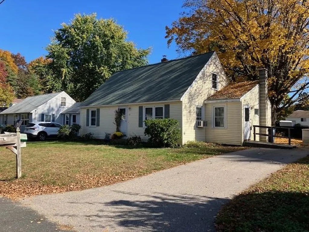 71 Tampa Street Nashua NH 03064