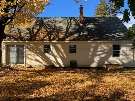 71 Tampa Street Nashua NH 03064