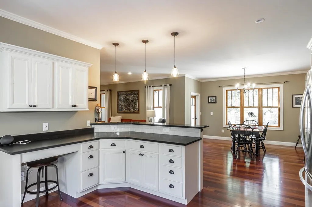 102 Fieldstone Road Hopkinton NH 03229