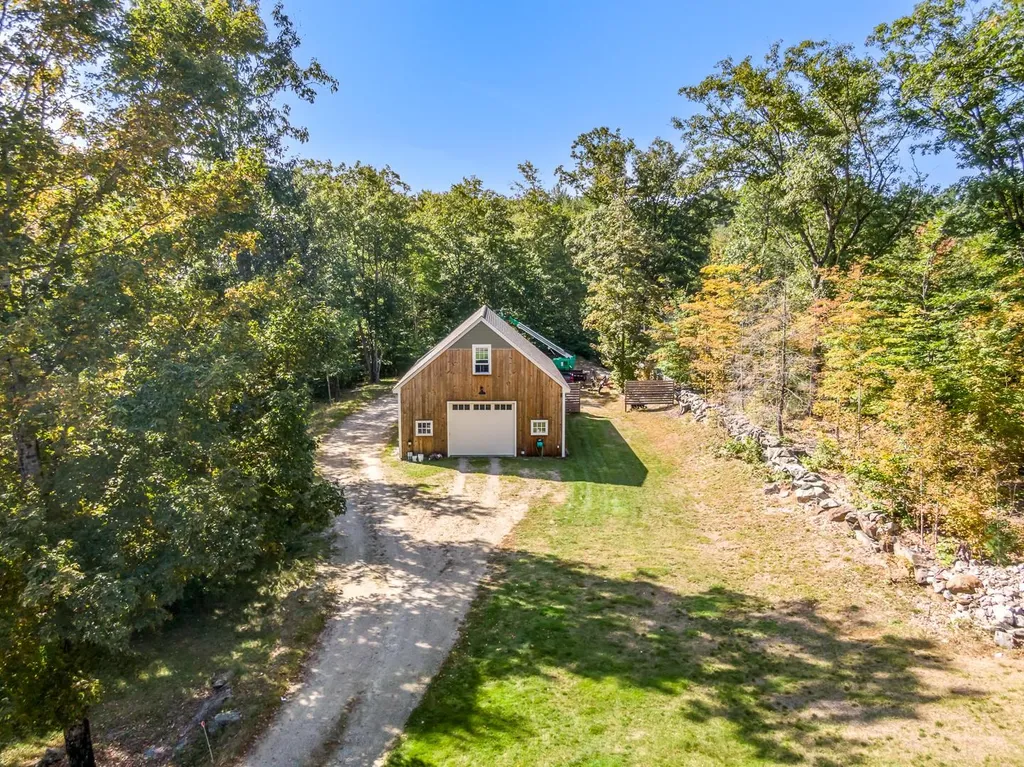 102 Fieldstone Road Hopkinton NH 03229