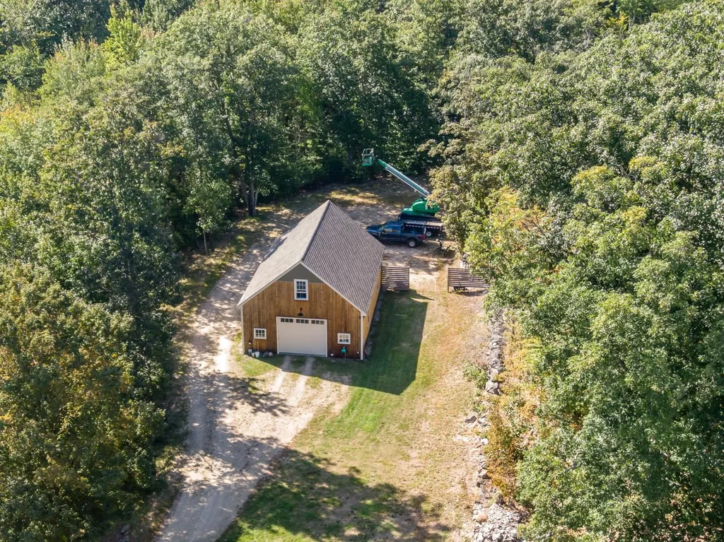 102 Fieldstone Road Hopkinton NH 03229