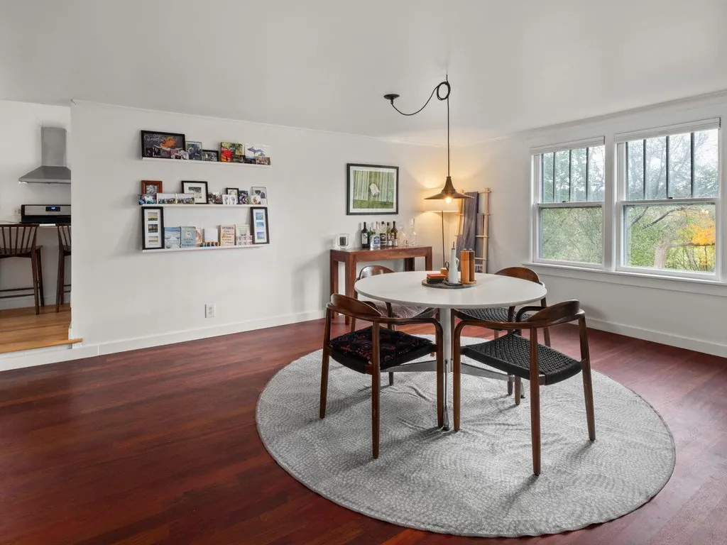 486 Falls Road Shelburne VT 05482