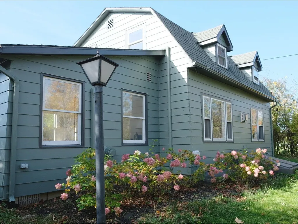 486 Falls Road Shelburne VT 05482