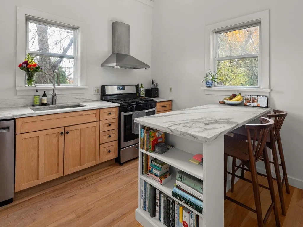 486 Falls Road Shelburne VT 05482