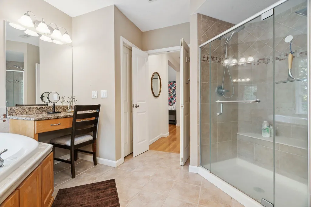 18 Millstone Terrace Bedford NH 03110