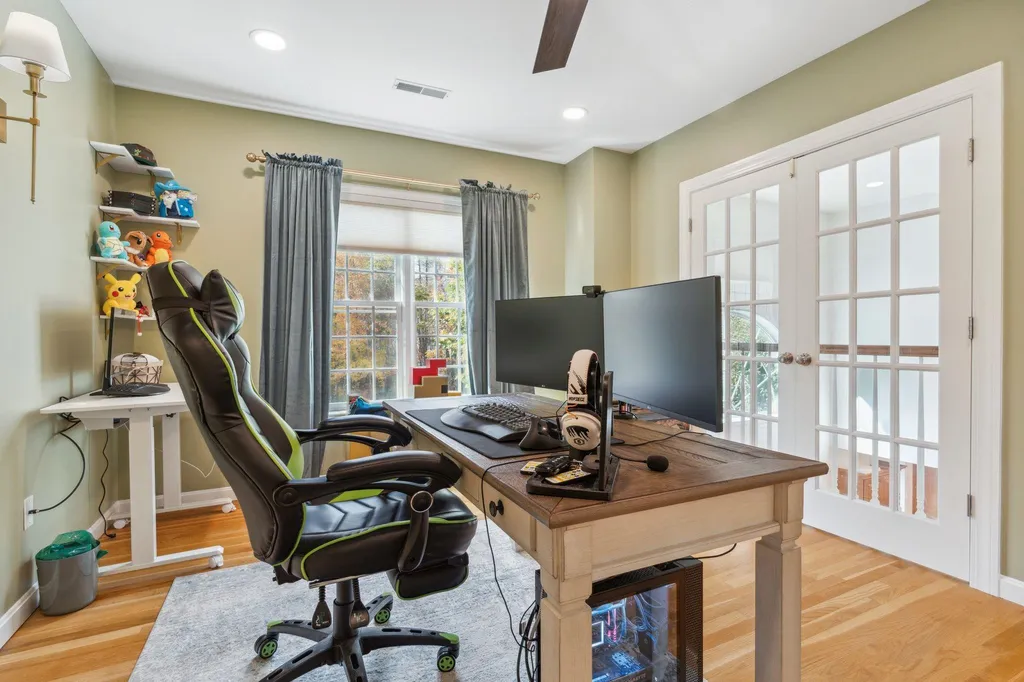 18 Millstone Terrace Bedford NH 03110