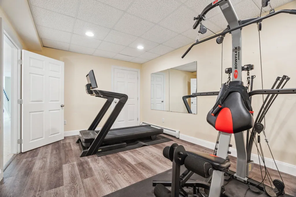 18 Millstone Terrace Bedford NH 03110