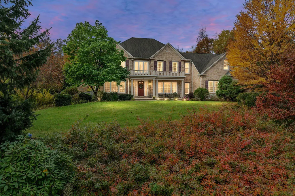 18 Millstone Terrace Bedford NH 03110